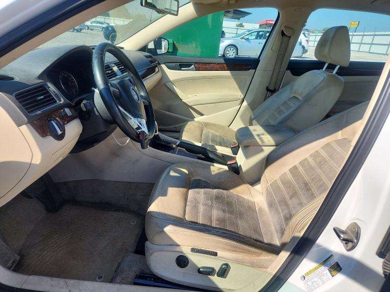 Photo 7 from auction – 2013 VOLKSWAGEN PASSAT with VIN 1VWCN7A3XDC075774