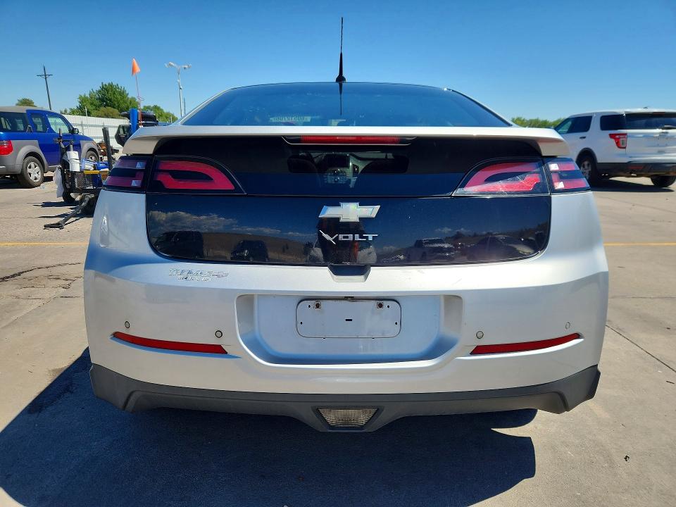 Photo 6 from auction – 2012 CHEVROLET VOLT with VIN 1G1RD6E46CU104993