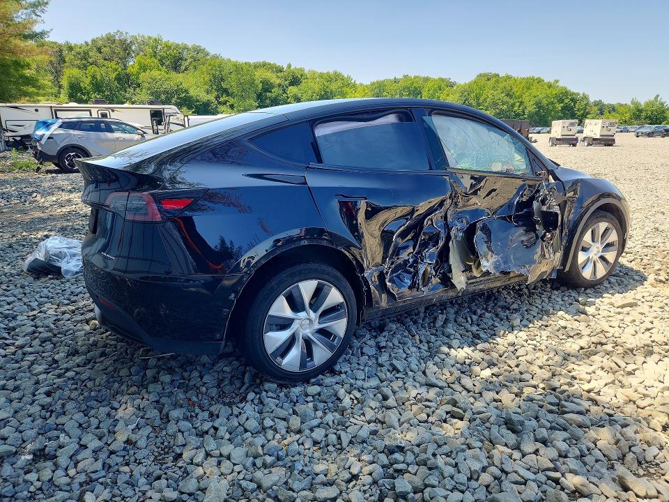 Photo 3 from auction – 2023 TESLA MODEL Y with VIN 7SAYGDEE7PA188005