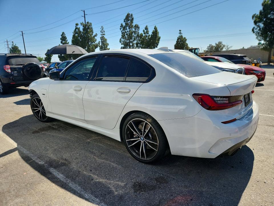 Photo 2 from auction – 2022 BMW 330E with VIN 3MW5P7J05N8C52264