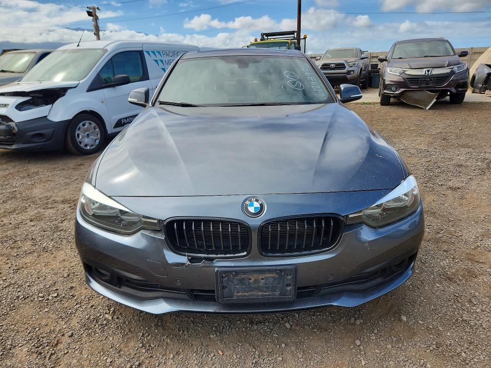 Photo 5 from auction – 2016 BMW 320 with VIN WBA8E1G52GNU11051