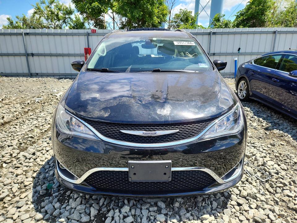 Photo 5 from auction – 2017 CHRYSLER PACIFICA with VIN 2C4RC1EG9HR778020