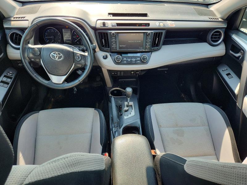Foto 8 de la subasta – 2018 TOYOTA RAV4 con VIN 2T3RFREV8JW847246