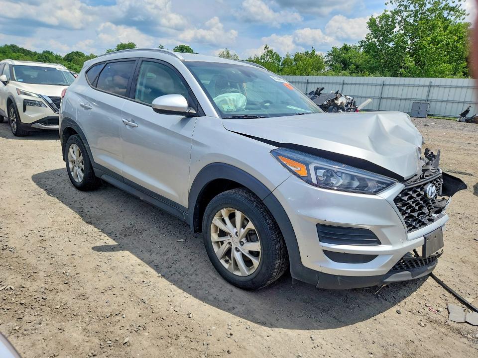 Photo 4 from auction – 2019 HYUNDAI TUCSON with VIN KM8J3CA44KU930411