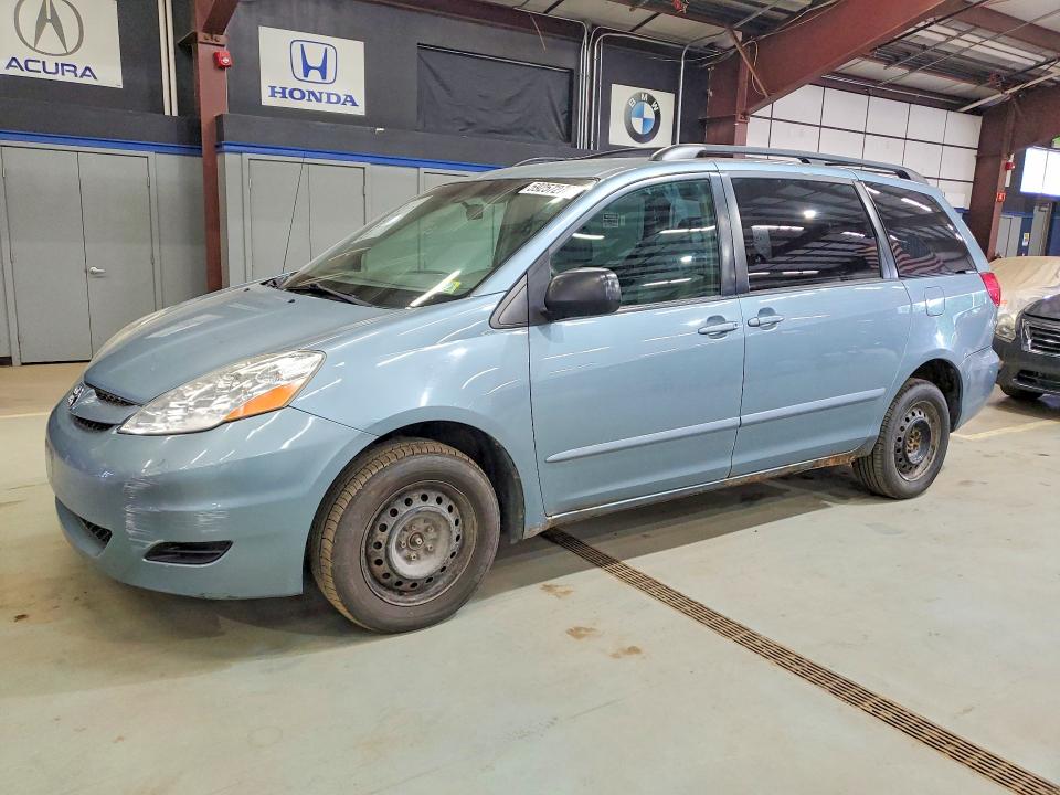TOYOTA SIENNA 2007 with VIN 5TDBK23C47S002278 - Photo from auction