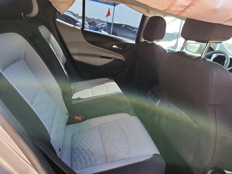 Photo 11 from auction – 2018 CHEVROLET EQUINOX with VIN 2GNAXHEV4J6287085