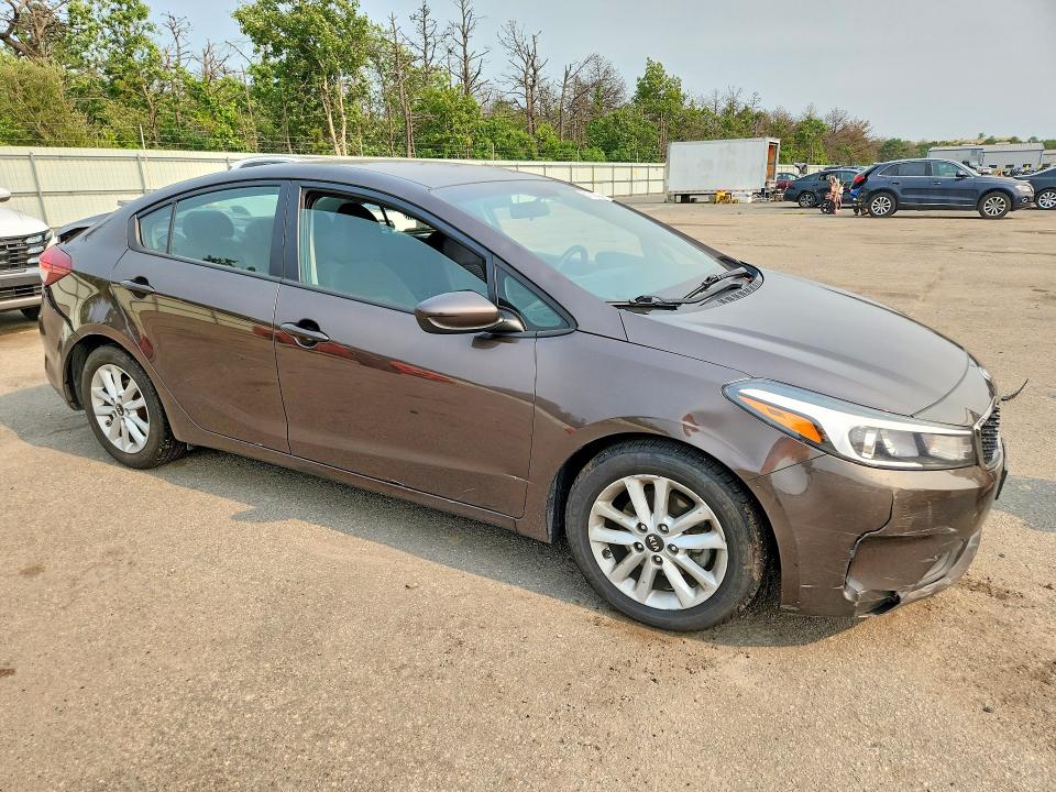 Photo 4 from auction – 2017 KIA FORTE with VIN 3KPFL4A73HE017334
