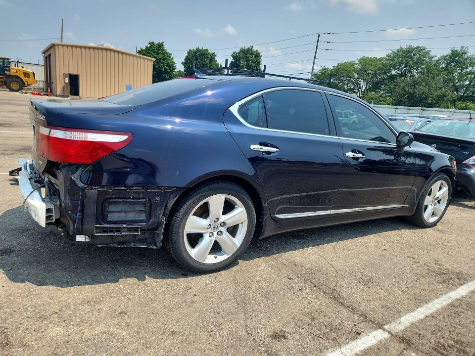 Photo 3 from auction – 2009 LEXUS LS with VIN JTHCL46F895001161