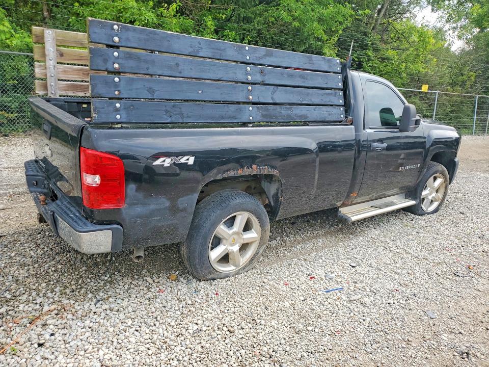 Photo 3 from auction – 2009 CHEVROLET SILVERADO with VIN 1GCEK14X09Z176651