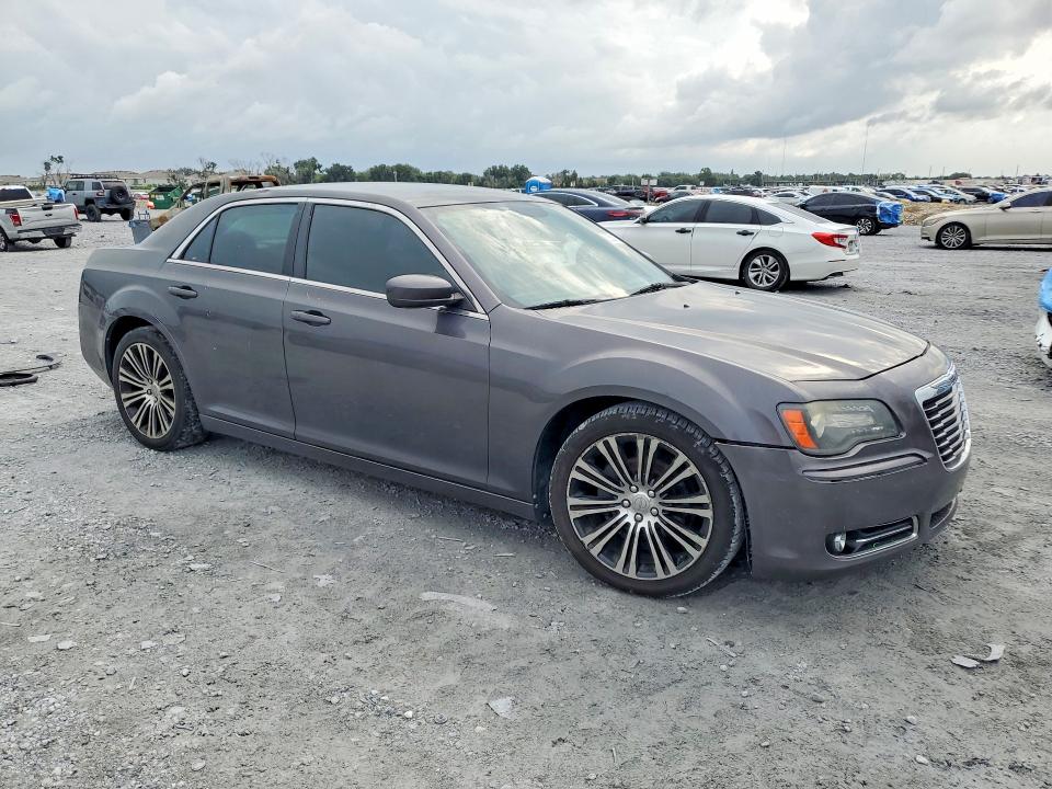 Photo 4 from auction – 2014 CHRYSLER 300 with VIN 2C3CCABG9EH165055