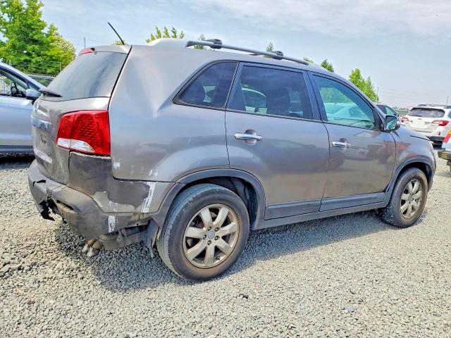Photo 3 from auction – 2012 KIA SORENTO with VIN 5XYKT3A64CG265930