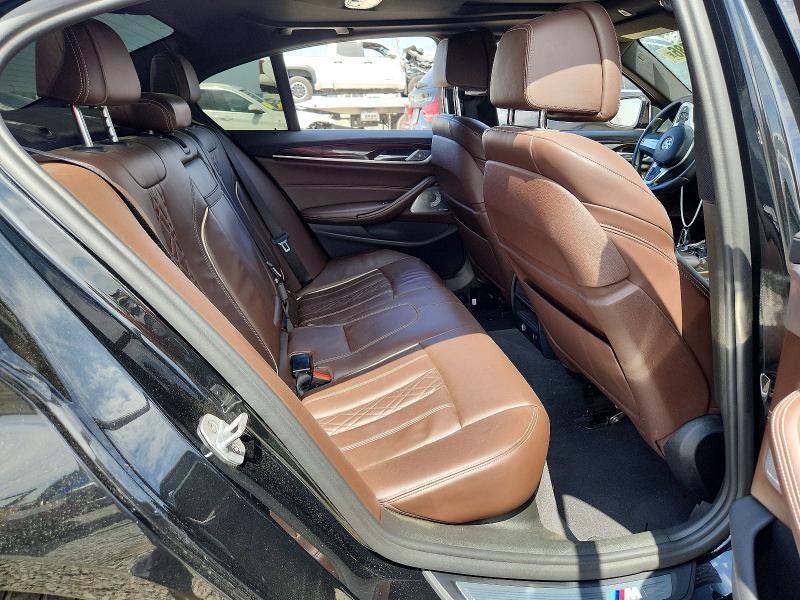 Photo 10 from auction – 2018 BMW M550XI with VIN WBAJB9C51JB036065