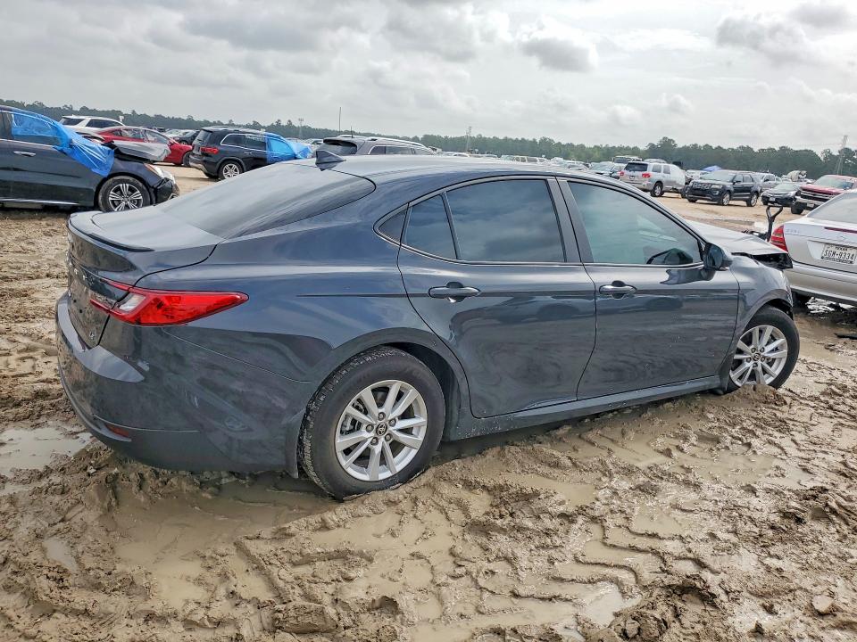 Photo 3 from auction – 2026 TOYOTA CAMRY with VIN 4T1DAACK6TU678780