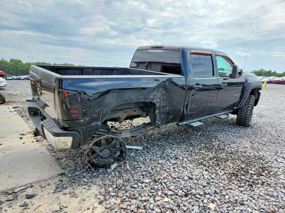 Photo 3 from auction – 2014 CHEVROLET SILVERADO with VIN 1GC4K1E81EF140112