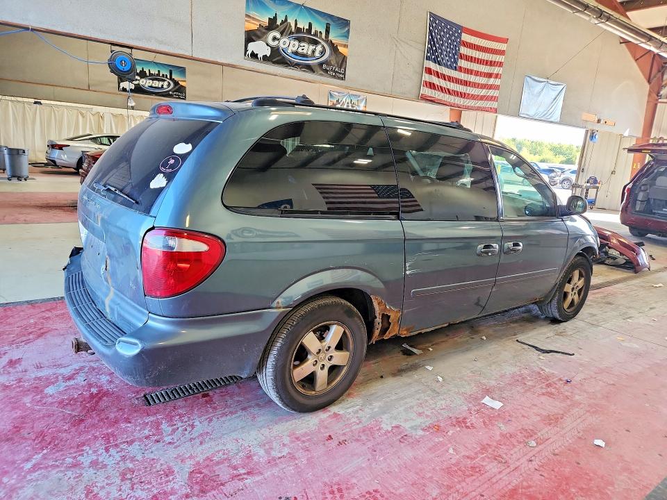 Photo 3 from auction – 2005 DODGE GRAND CARAVAN with VIN 2D4GP44L65R193714