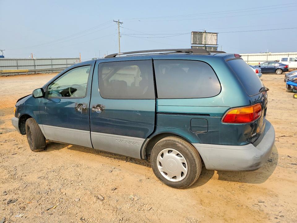 Photo 2 from auction – 1998 TOYOTA SIENNA with VIN 4T3ZF13C9WU079237