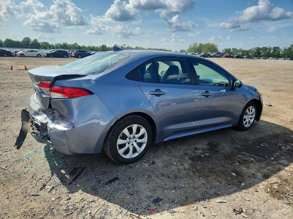 Фото 3 с аукциона – 2022 TOYOTA COROLLA с VIN 5YFEPMAE1NP337969