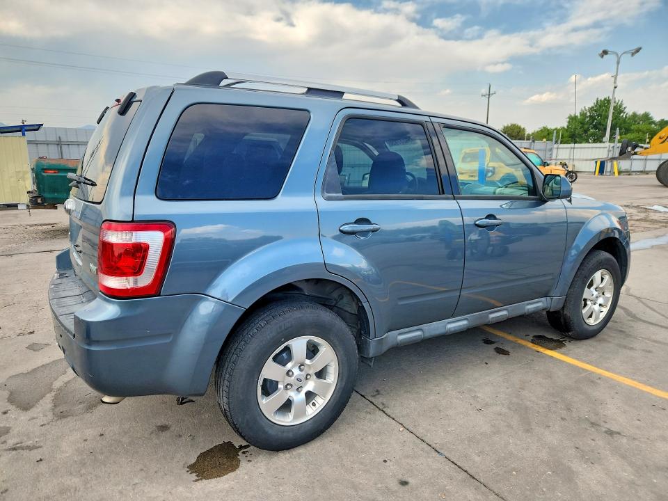 Photo 3 from auction – 2012 FORD ESCAPE with VIN 1FMCU9EG7CKB45231