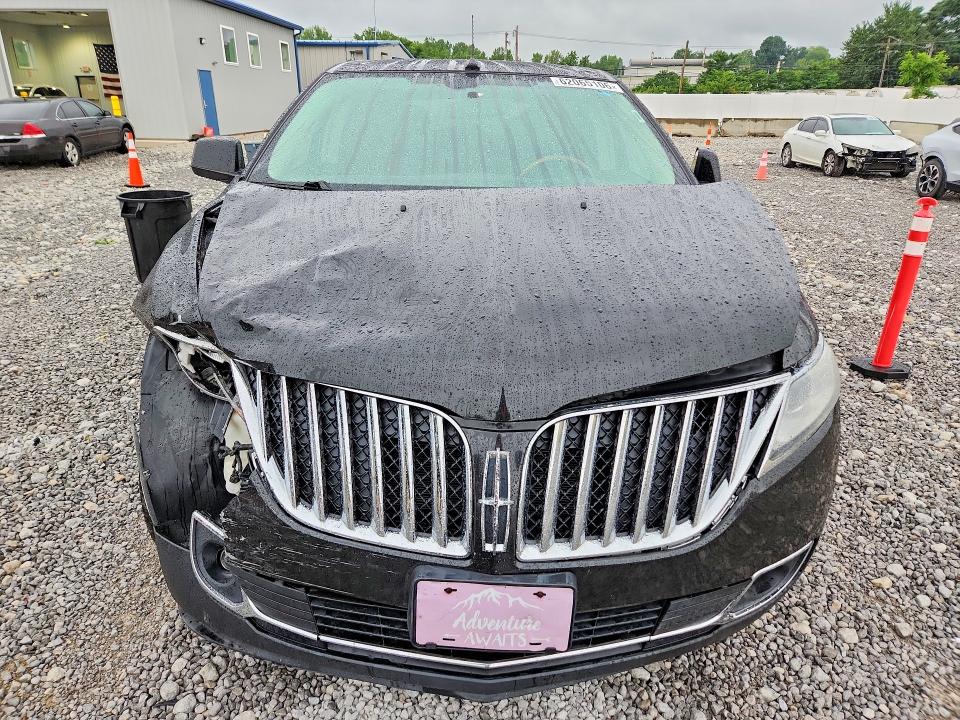 Photo 5 from auction – 2011 LINCOLN MKX with VIN 2LMDJ8JK4BBJ13075