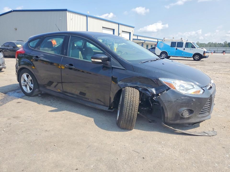 Photo 4 from auction – 2014 FORD FOCUS with VIN 1FADP3K27EL435770