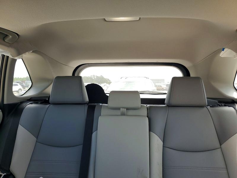 Photo 10 from auction – 2025 TOYOTA RAV4 with VIN 2T3C1RFV1SW433441