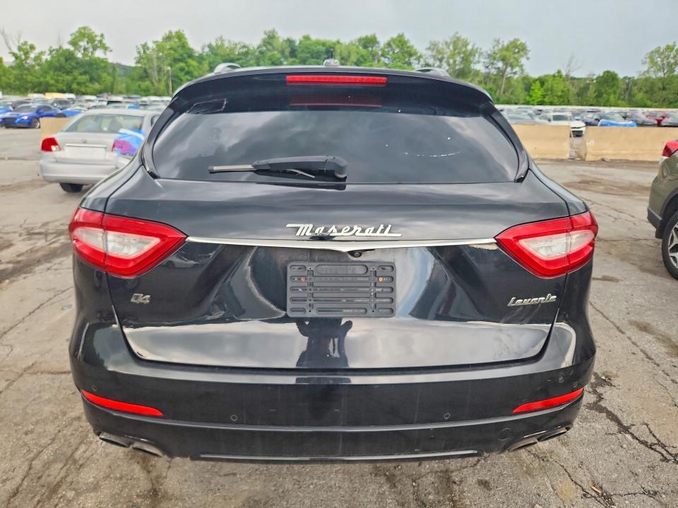 Photo 6 from auction – 2018 MASERATI LEVANTE with VIN ZN661XUA8JX299215