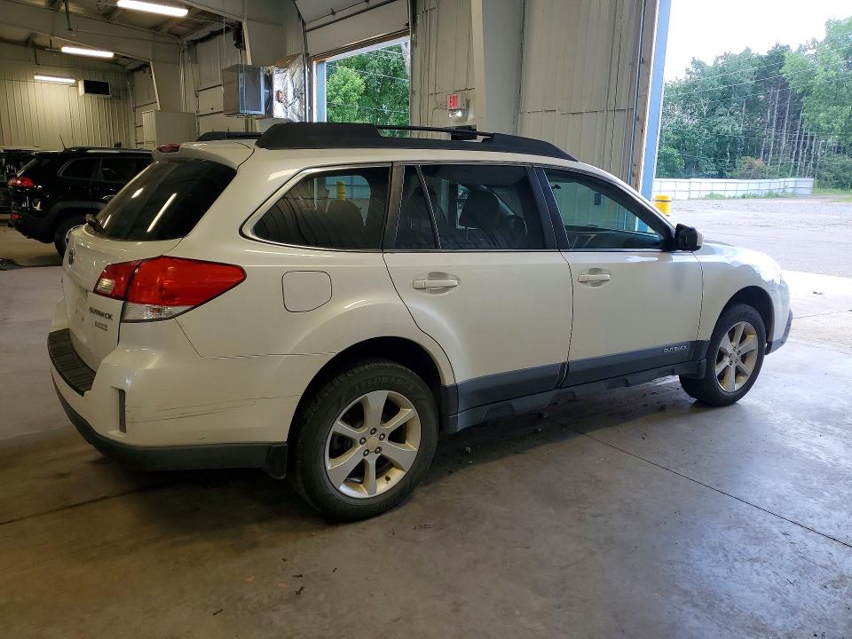 Photo 3 from auction – 2013 SUBARU OUTBACK with VIN 4S4BRBCC0D3318054