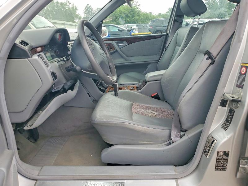 Photo 7 from auction – 2000 MERCEDES-BENZ E with VIN WDBJF65J9YB163851