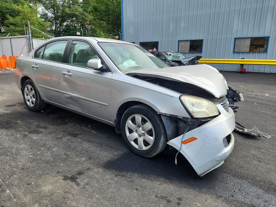 Zdjęcie 4 z aukcji – 2008 KIA OPTIMA z VIN KNAGE123485218046