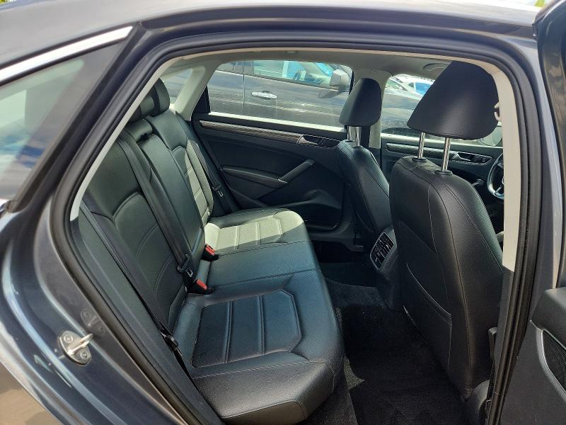 Photo 10 from auction – 2016 VOLKSWAGEN PASSAT with VIN 1VWBT7A37GC014128