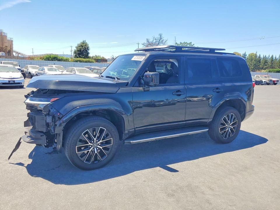 LEXUS GX 550 2026 with VIN JTJTBCDX5T5073370 - Photo from auction