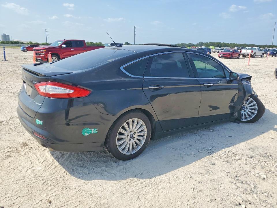 Photo 3 from auction – 2014 FORD FUSION with VIN 3FA6P0SUXER383111