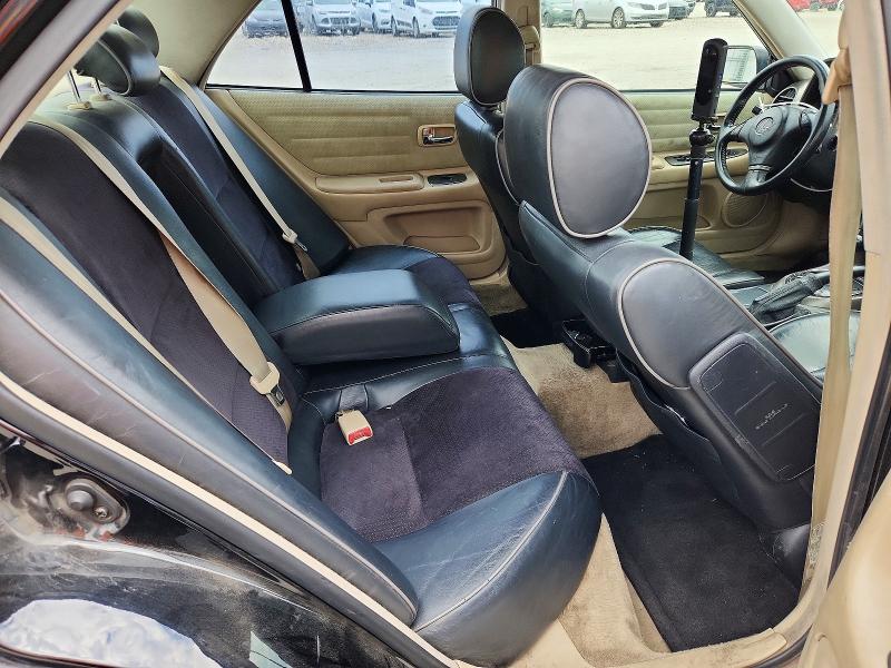 Photo 10 from auction – 2001 LEXUS IS with VIN JTHBD182310001183