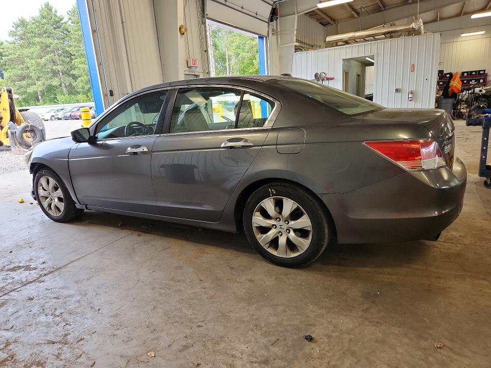 Photo 2 from auction – 2010 HONDA ACCORD with VIN 1HGCP3F8XAA005906