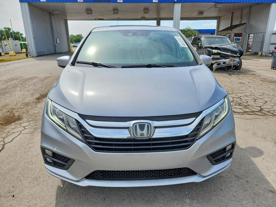 Photo 5 from auction – 2018 HONDA ODYSSEY with VIN 5FNRL6H72JB033491