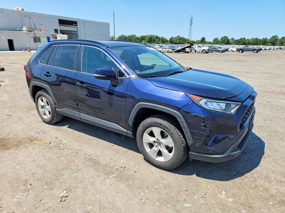Photo 4 from auction – 2020 TOYOTA RAV4 with VIN 2T3P1RFVXLC124930
