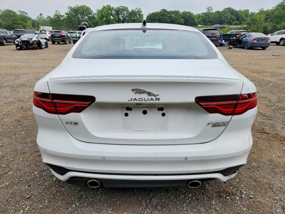 Photo 6 from auction – 2020 JAGUAR XE with VIN SAJAT4GX8LCP59652