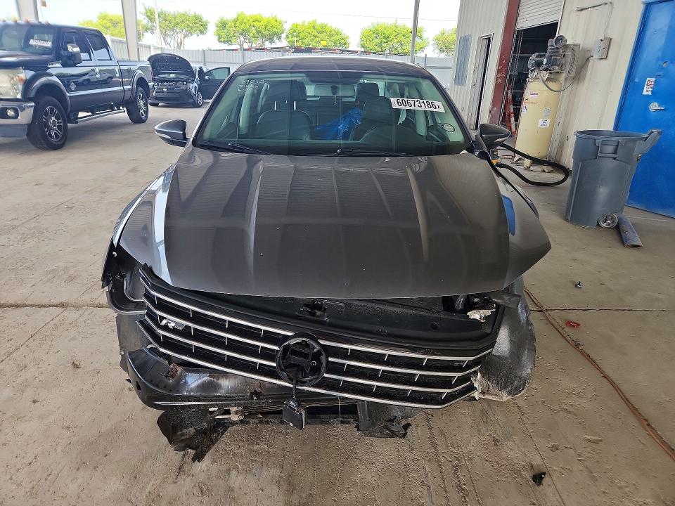 Photo 5 from auction – 2018 VOLKSWAGEN PASSAT with VIN 1VWAA7A39JC027245