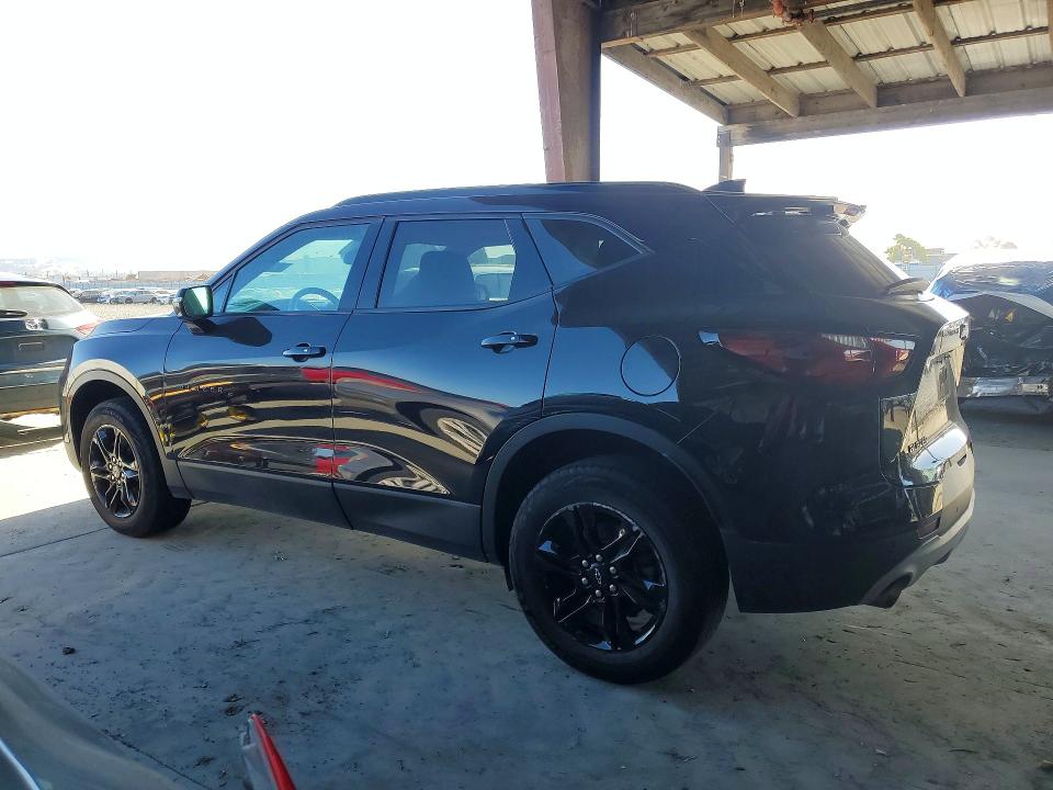 Photo 2 from auction – 2021 CHEVROLET BLAZER with VIN 3GNKBCRS1MS552654