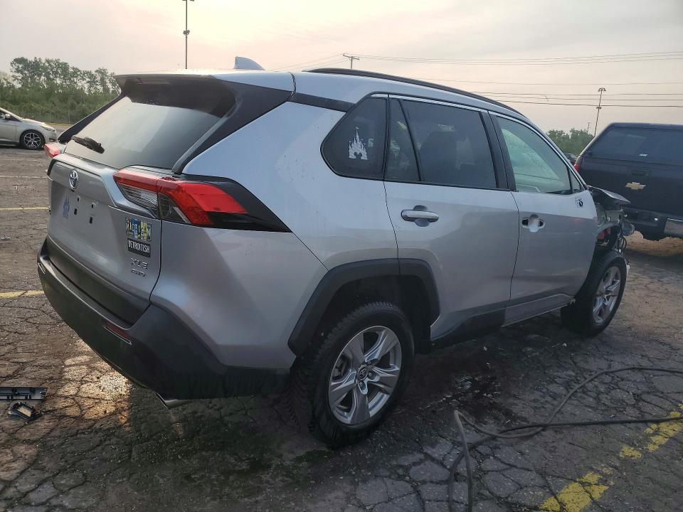 Photo 3 from auction – 2023 TOYOTA RAV4 with VIN 2T3P1RFVXPC357194