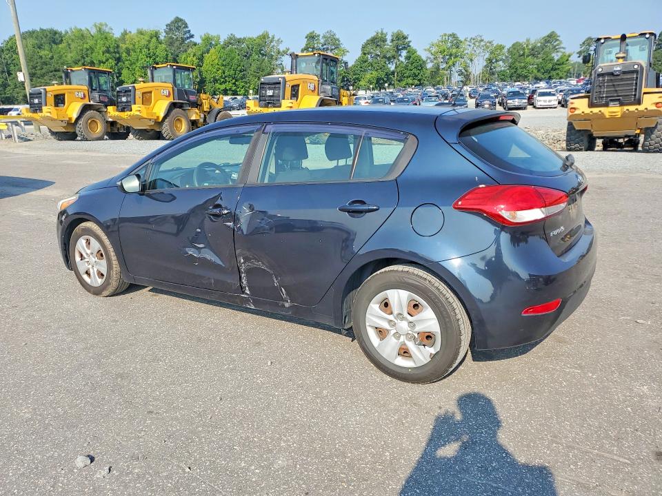 Photo 2 from auction – 2017 KIA FORTE with VIN KNAFK5A83H5714027