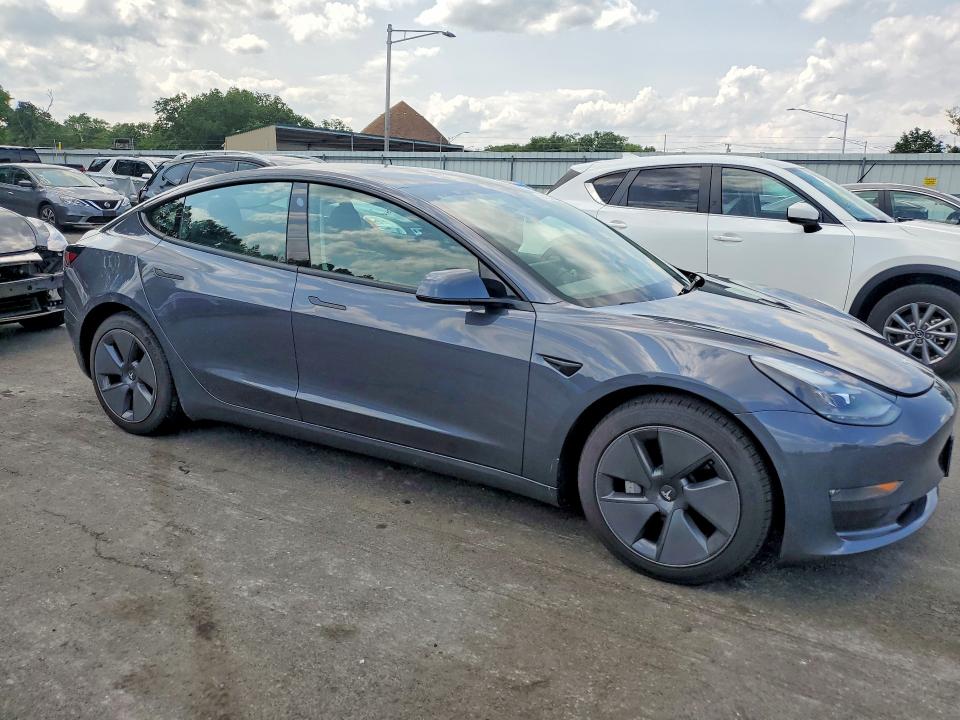 Photo 4 from auction – 2022 TESLA MODEL 3 with VIN 5YJ3E1EB5NF253323