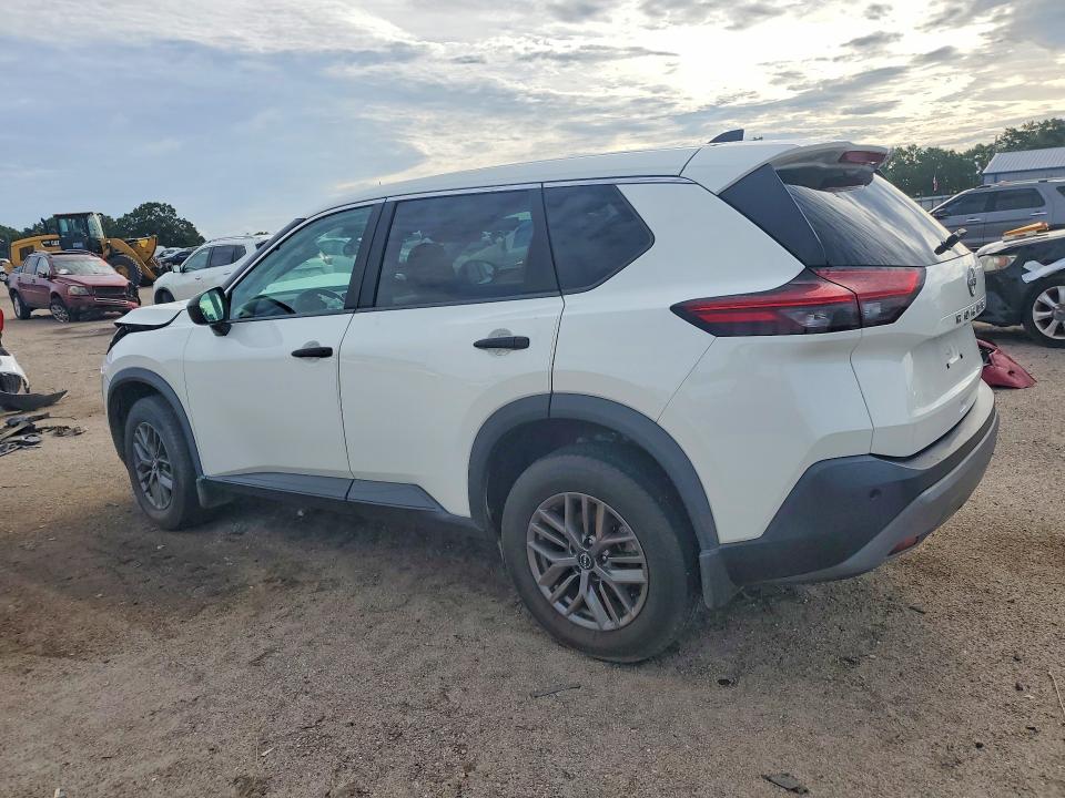 Снимка 2 от търг – 2023 NISSAN ROGUE с VIN 5N1BT3AA8PC809758