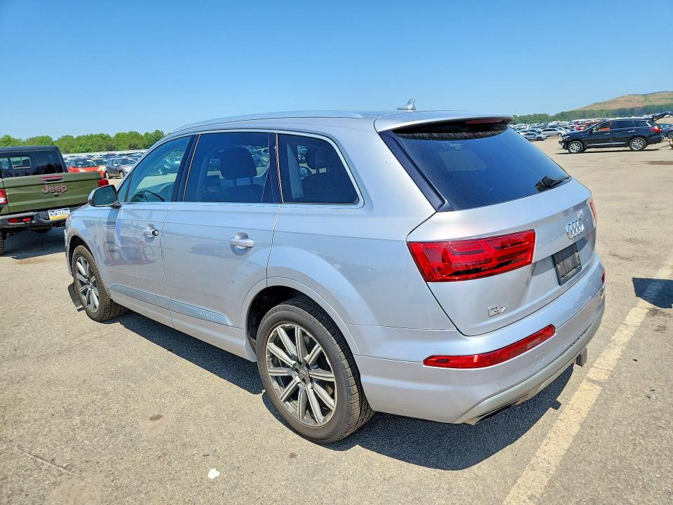 Photo 2 from auction – 2019 AUDI Q7 with VIN WA1LHAF71KD022904