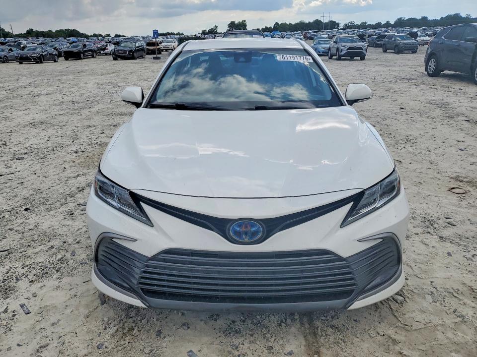 Photo 5 from auction – 2022 TOYOTA CAMRY with VIN 4T1C31AK1NU587654