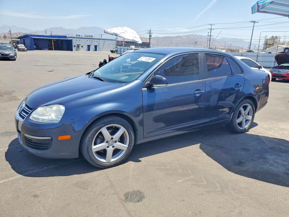 2010 VOLKSWAGEN JETTA - Търг №62713086