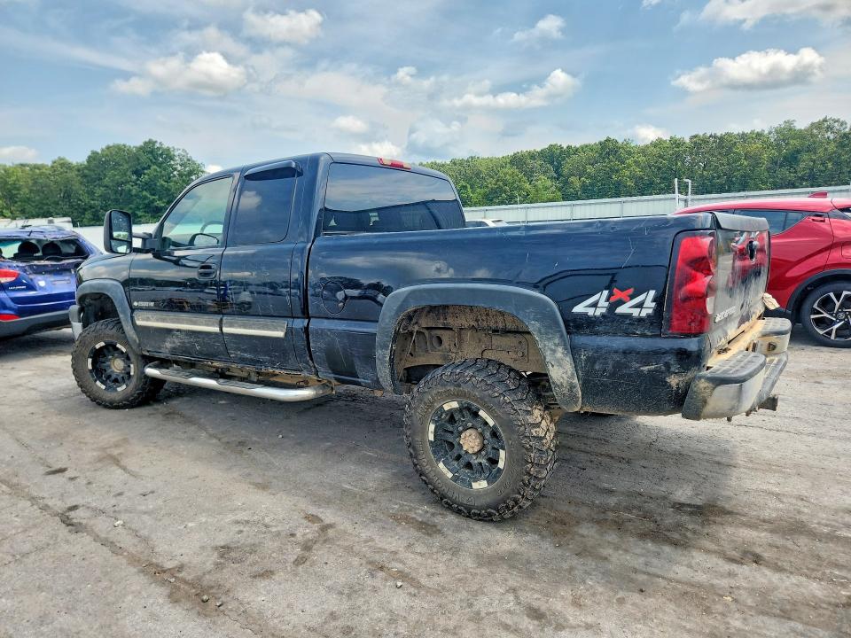 Photo 2 from auction – 2006 CHEVROLET SILVERADO with VIN 1GCHK29U26E185906