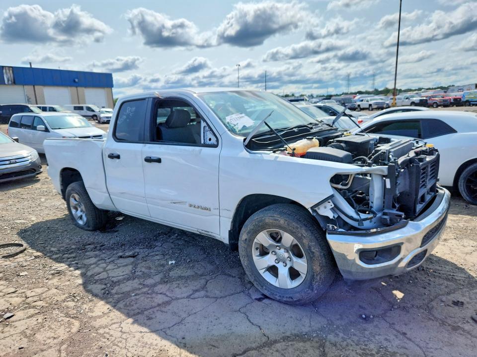 Photo 4 from auction – 2024 RAM 1500 with VIN 1C6RREBG9RN164360
