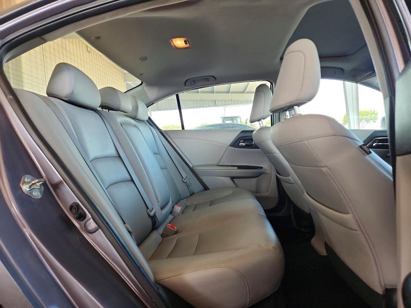 Photo 10 from auction – 2016 HONDA ACCORD with VIN 1HGCR2F85GA054802