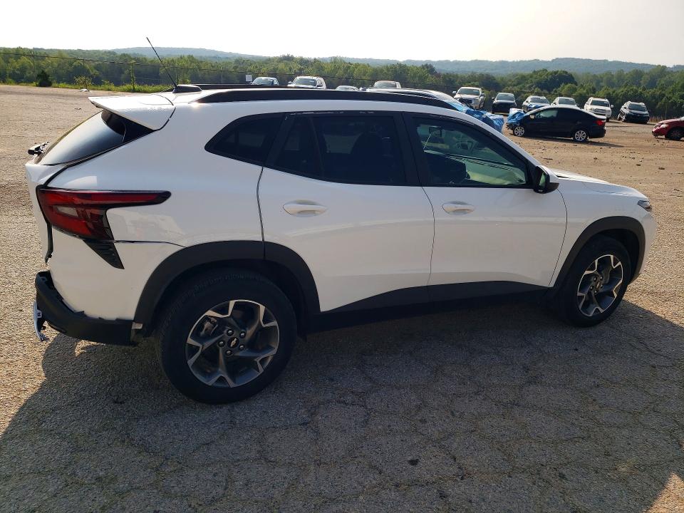 Photo 3 from auction – 2025 CHEVROLET TRAX with VIN KL77LHEPXSC228547